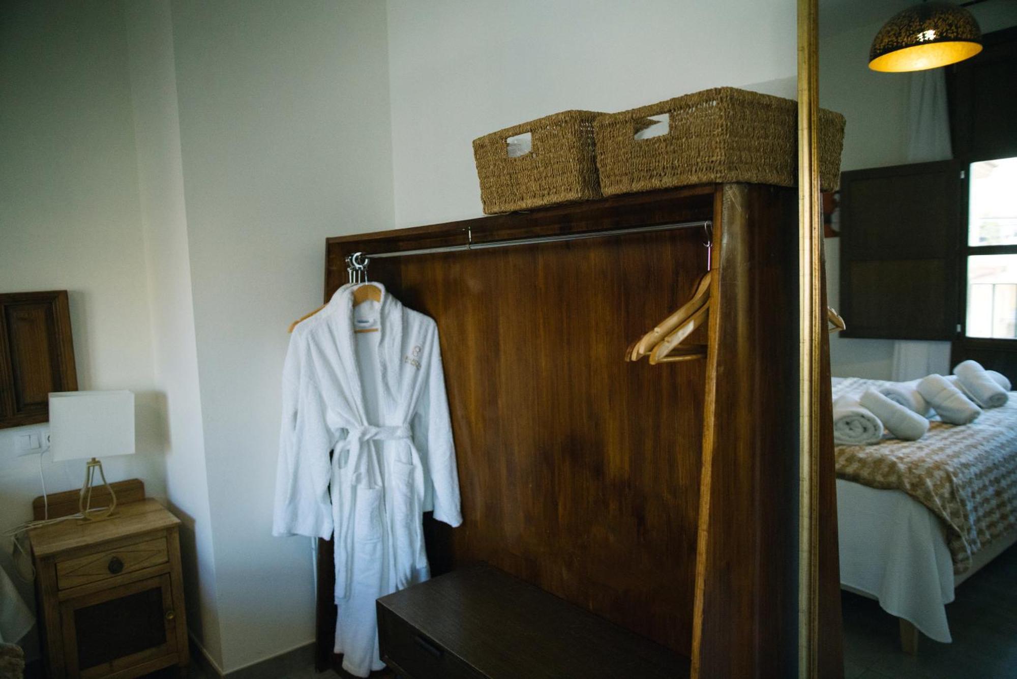 Apartamentos El Marques Малага Экстерьер фото