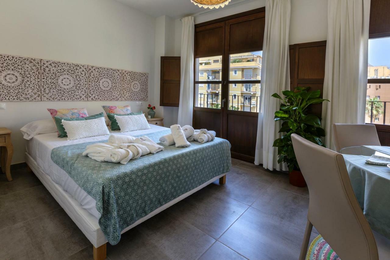 Apartamentos El Marques Малага Экстерьер фото