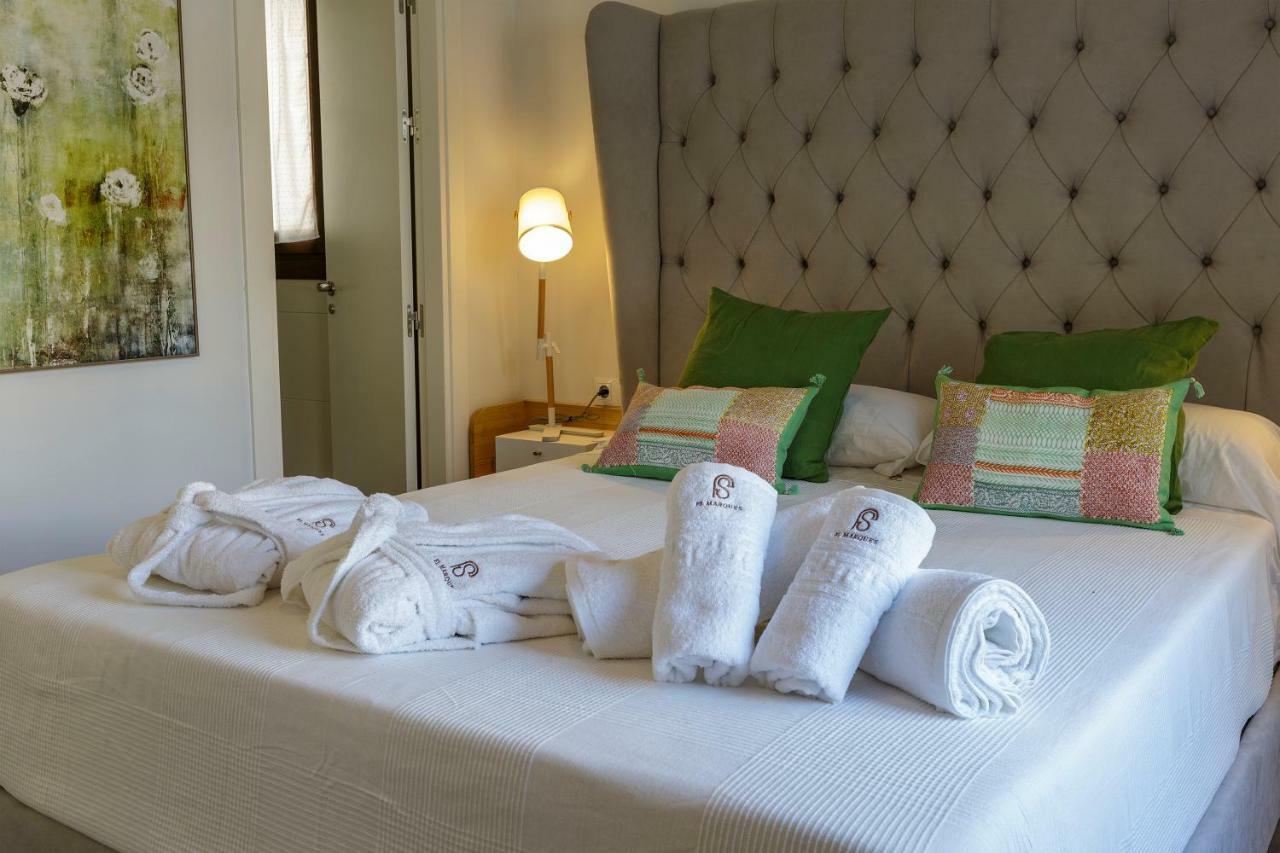 Apartamentos El Marques Малага Экстерьер фото