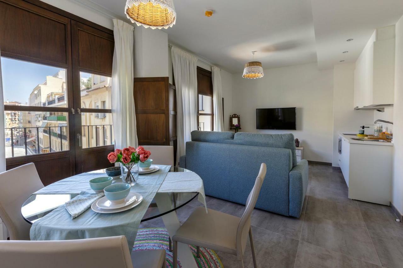 Apartamentos El Marques Малага Экстерьер фото