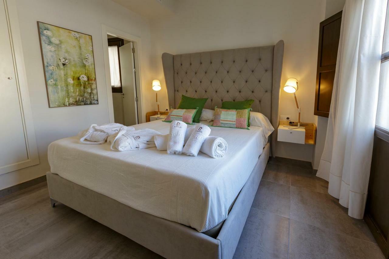 Apartamentos El Marques Малага Экстерьер фото
