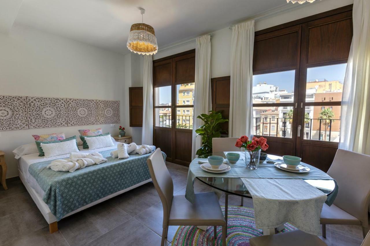Apartamentos El Marques Малага Экстерьер фото