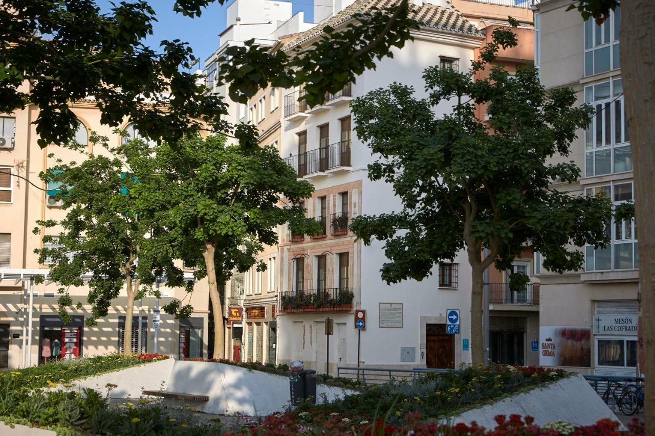 Apartamentos El Marques Малага Экстерьер фото